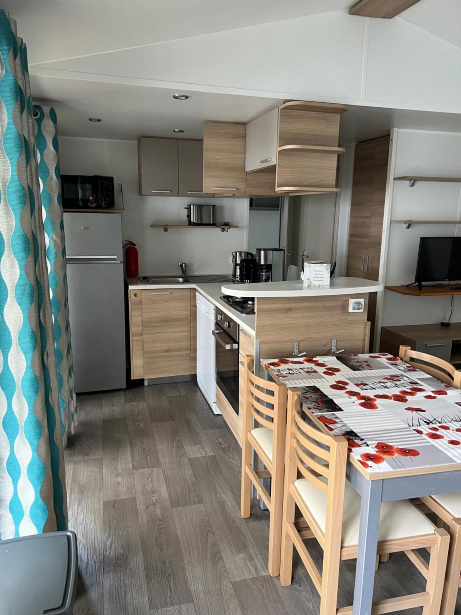 Mobilhome La Carabasse Vias Plage Eksteriør bilde